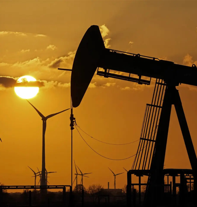 Oil Markets Surge Toward Triple Digits as Hormuz Disruption Fuels Global Supply Fears