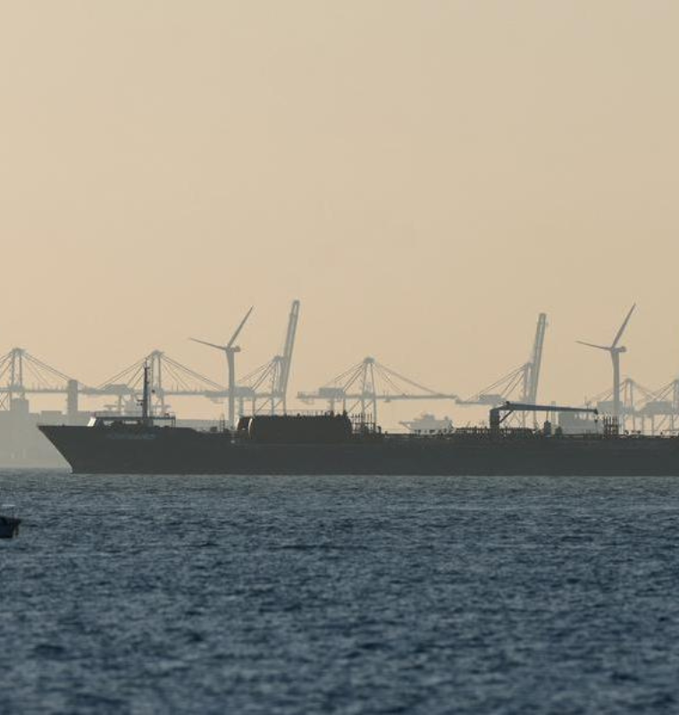 Oil Slips as Geopolitical Signals Clash Ahead of Critical Iran Ceasefire Deadline