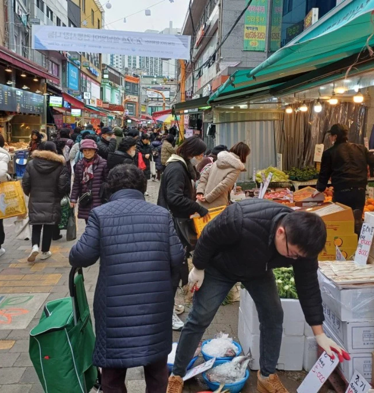 South Korean Markets Soar to New Highs After Explosive April Rally