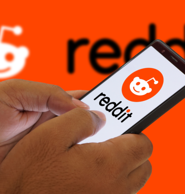 Reddit Shares Slide as Meta Enters Online Community Space With New Forum App