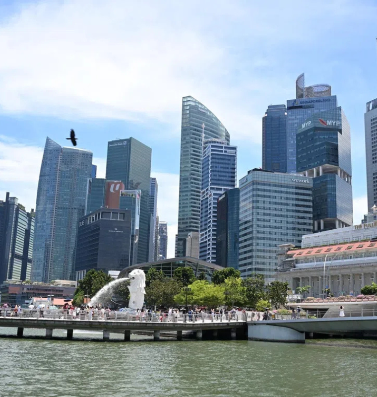 Singapore Inflation Cools as Economic Growth Surges Beyond Expectations