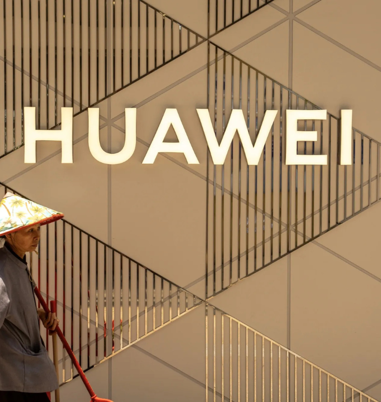 Huawei’s New Chip Strategy Signals Intensifying Battle With Apple and Nvidia