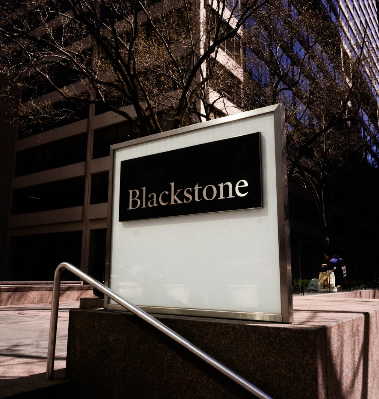 Blackstone Limits Withdrawals From $79 Billion Credit Fund as Liquidity Concerns Spread Across Private Markets