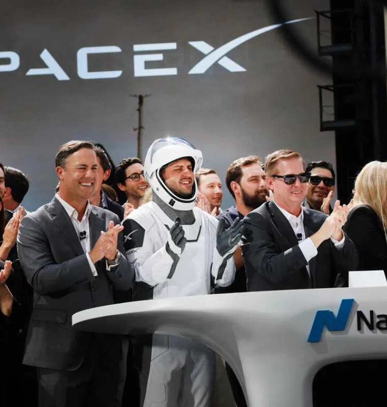 SpaceX’s Historic Market Debut Ignites Wall Street Debate Over Valuation and Future Growth