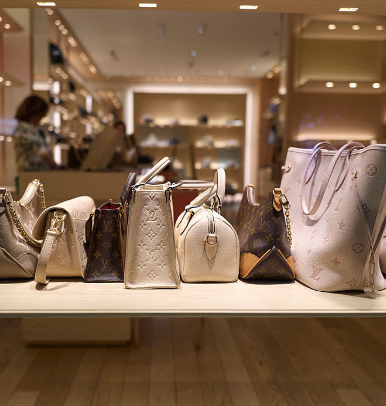 Luxury Stocks Rally as U.S.–Iran Peace Framework Boosts Market Sentiment and Eases Energy Risk