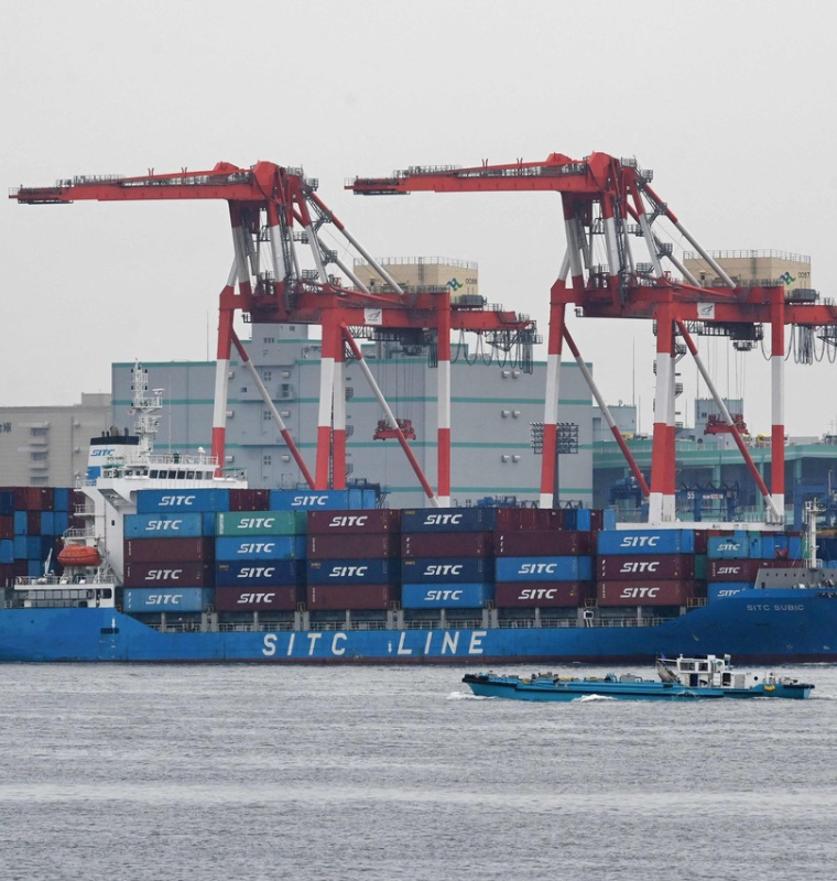 Japan’s Export Surge Hits Multi-Year High as AI Chip Demand Powers Trade Growth