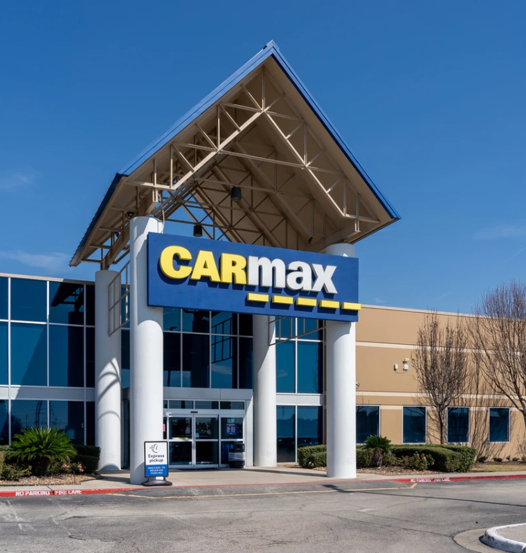 CarMax Shares Slide Despite Earnings Beat as New CEO Unveils Long-Term Growth Strategy