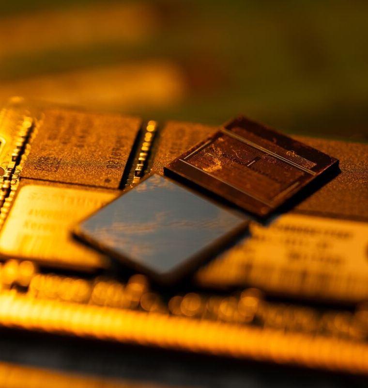 South Korea’s Chip Industry Bonus Boom Sparks Inflation Concerns and Luxury Spending Surge