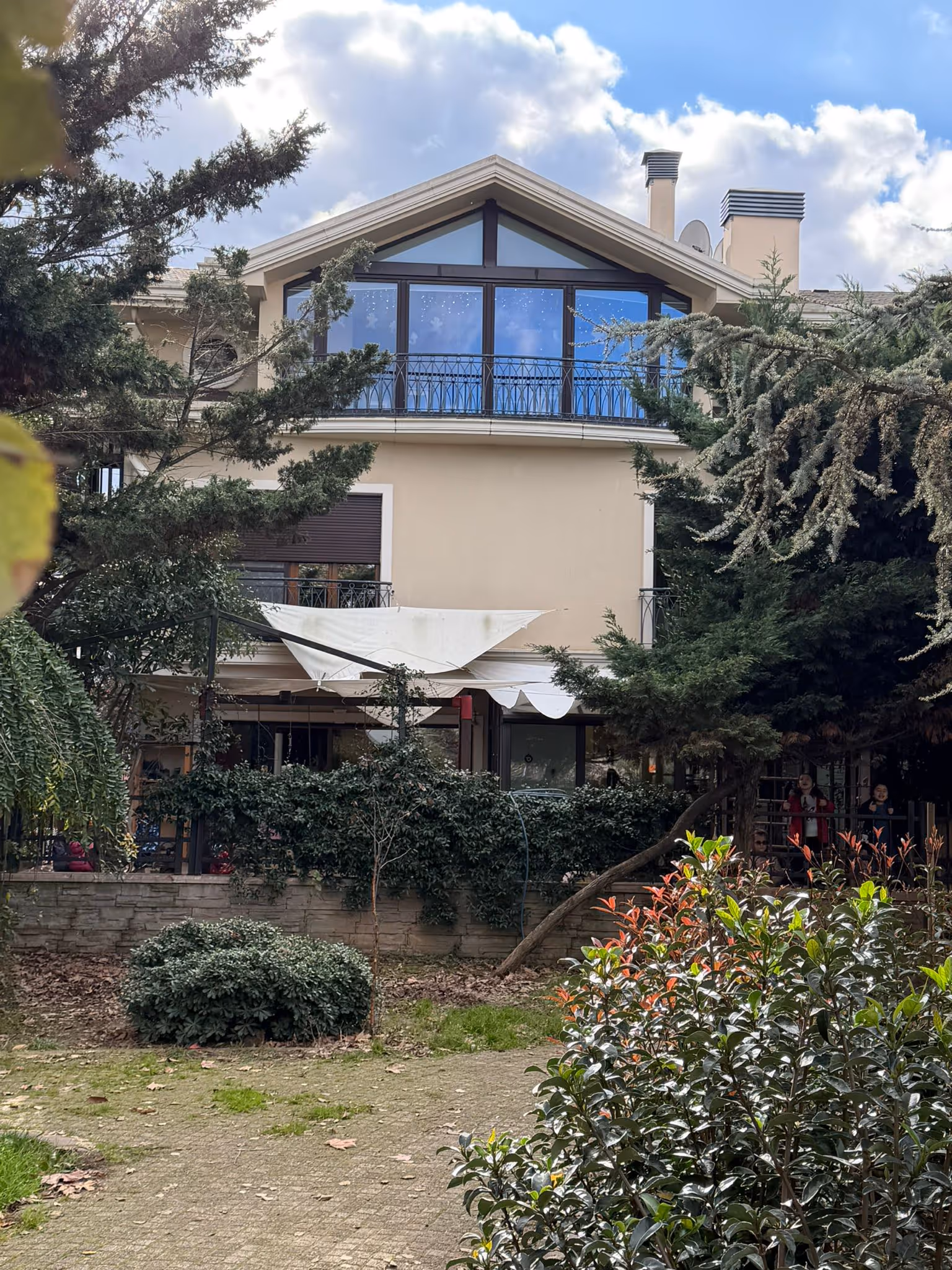 Beşağaç Anaokulu binasanın dışarıdan görünümü.