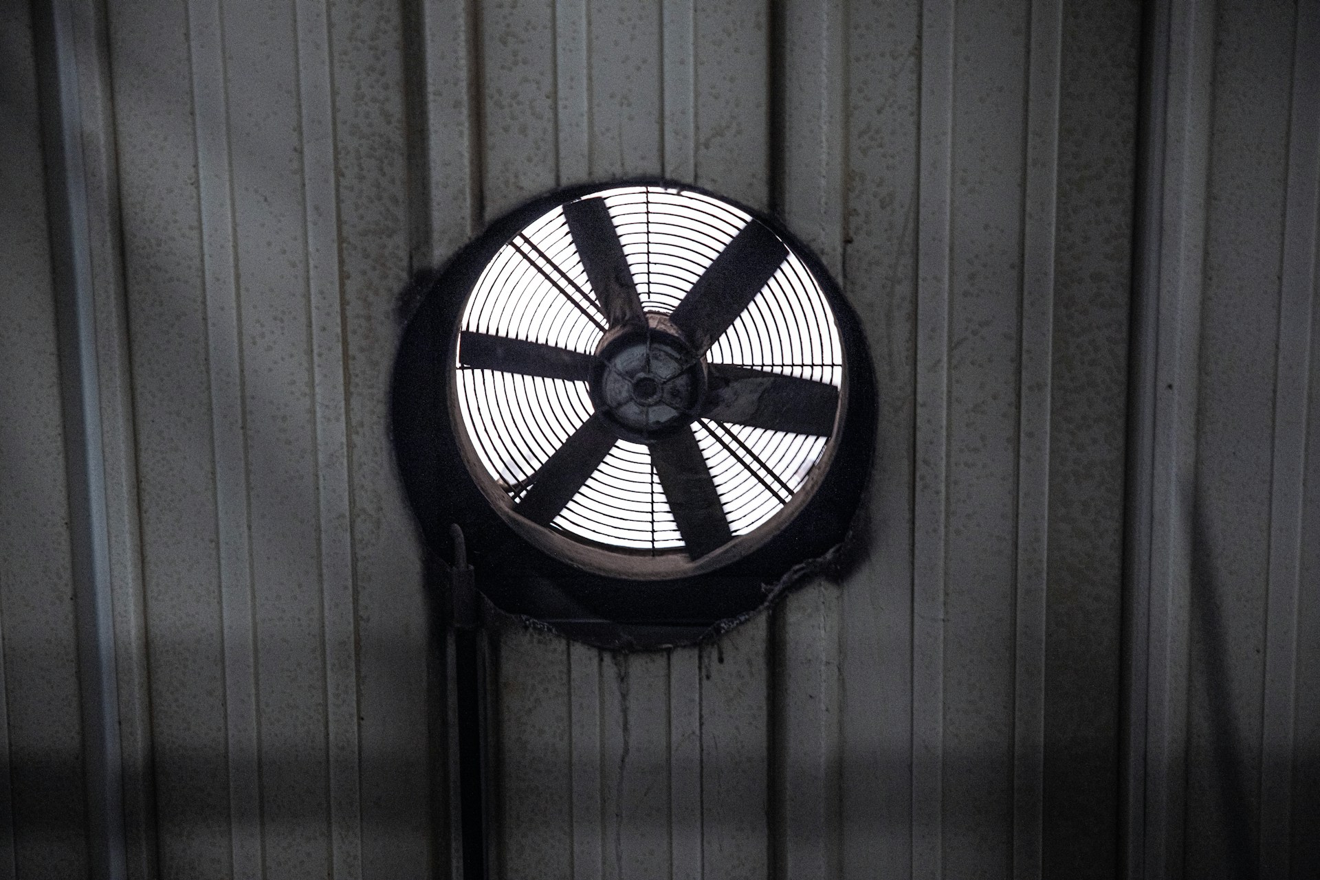 5 Signs Your Attic Fan Needs Immediate Attention in Moorpark