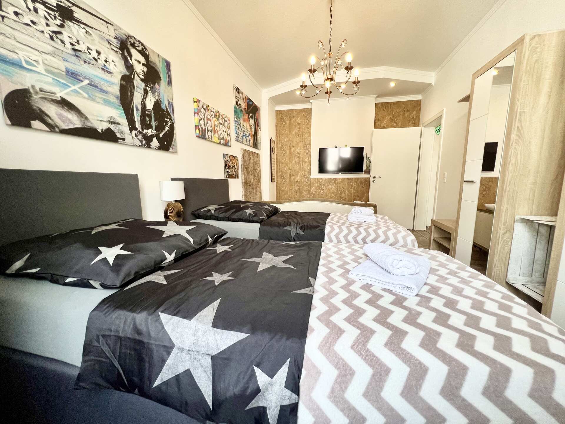 Zweibettzimmer mit Smart-TV