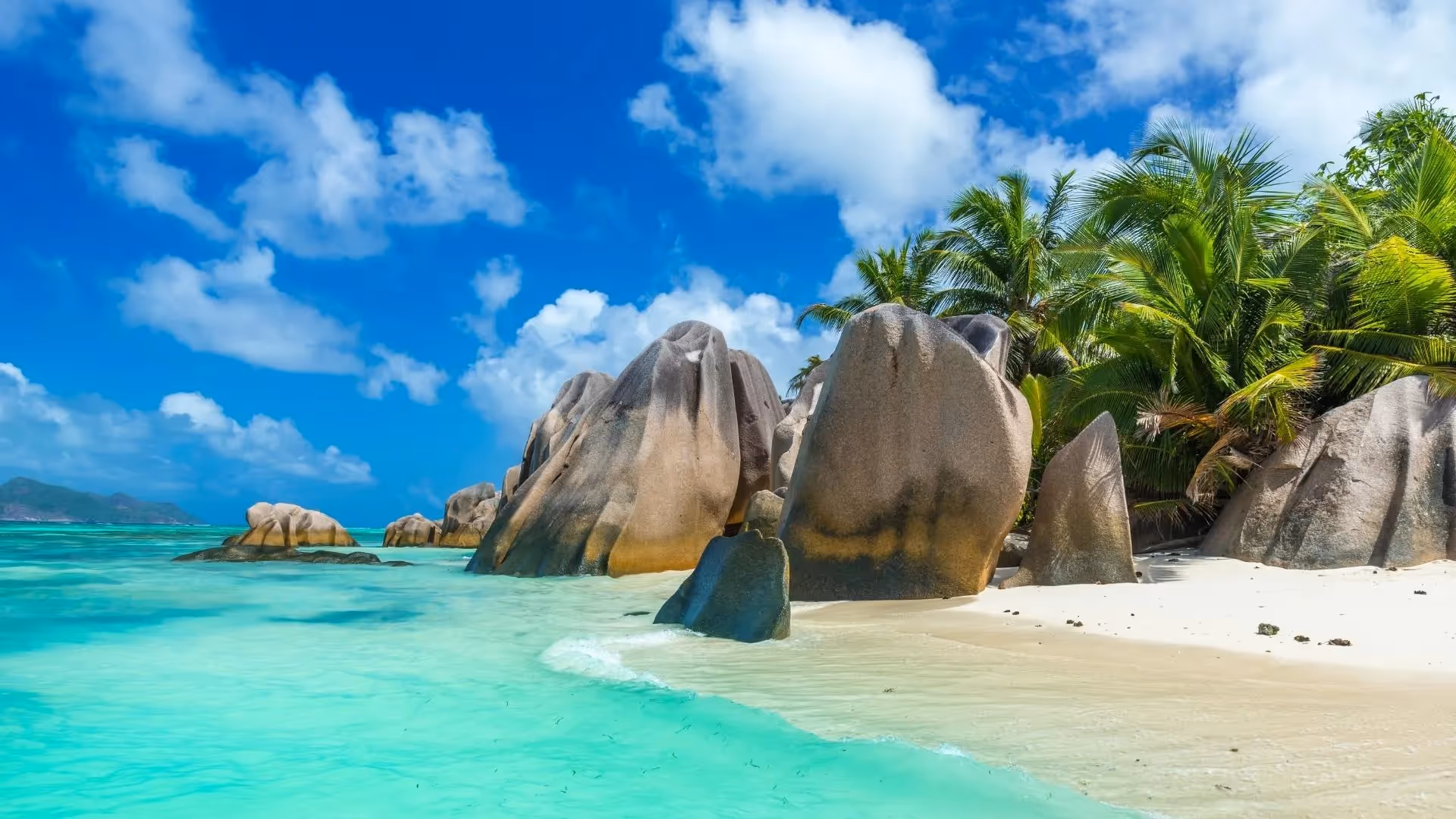 Inselhopping mit der Segelyacht auf den Seychellen