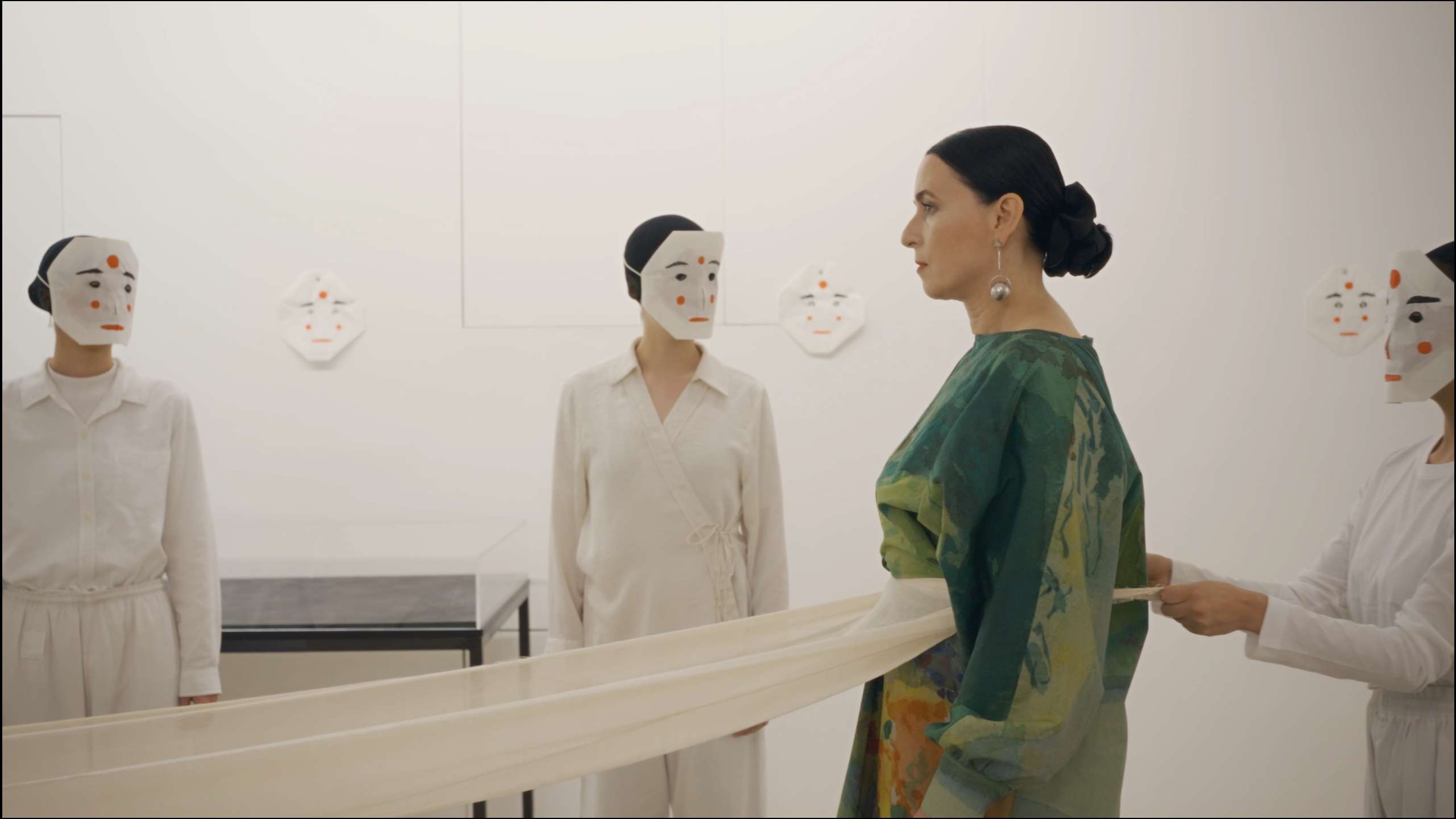 Op zondag 23 augustus gaat kunstenaar Sara Seijn Chang (Sara van de Heide) in gesprek met curator Laurie Cluitmans naar aanleiding van de tentoonstelling ‘Transmutation’.