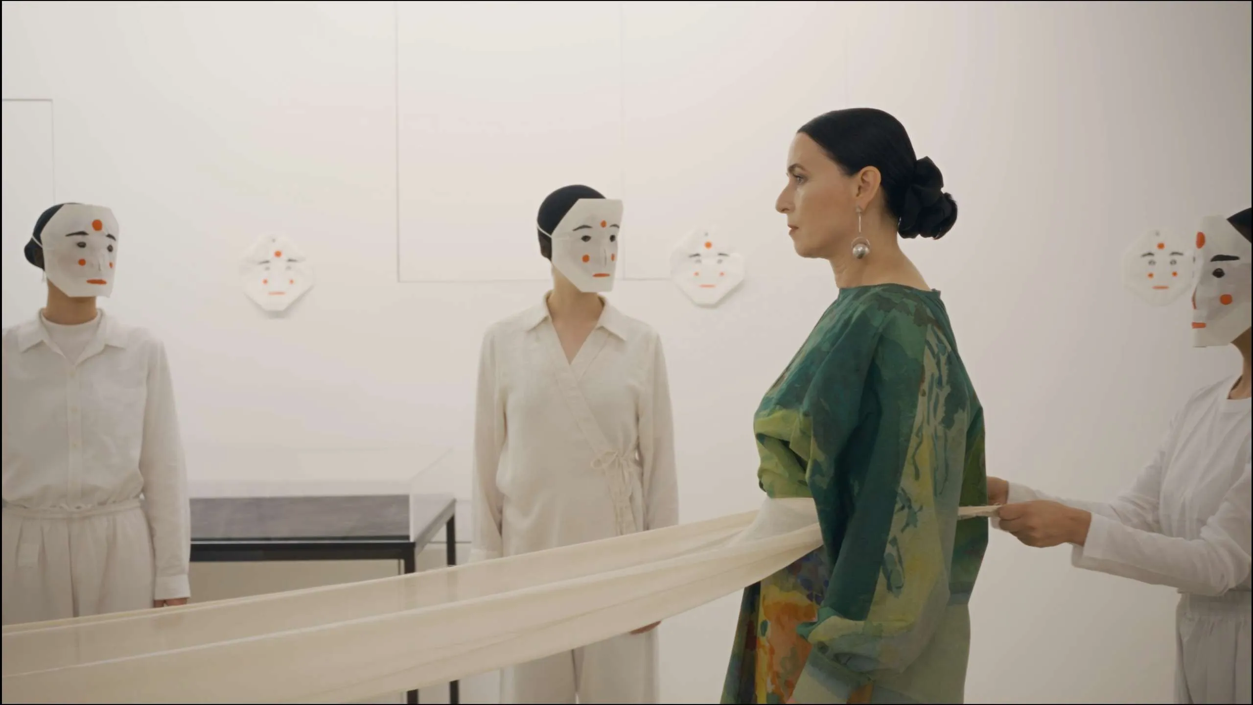 Op zondag 23 augustus gaat kunstenaar Sara Seijn Chang (Sara van de Heide) in gesprek met curator Laurie Cluitmans naar aanleiding van de tentoonstelling ‘Transmutation’.