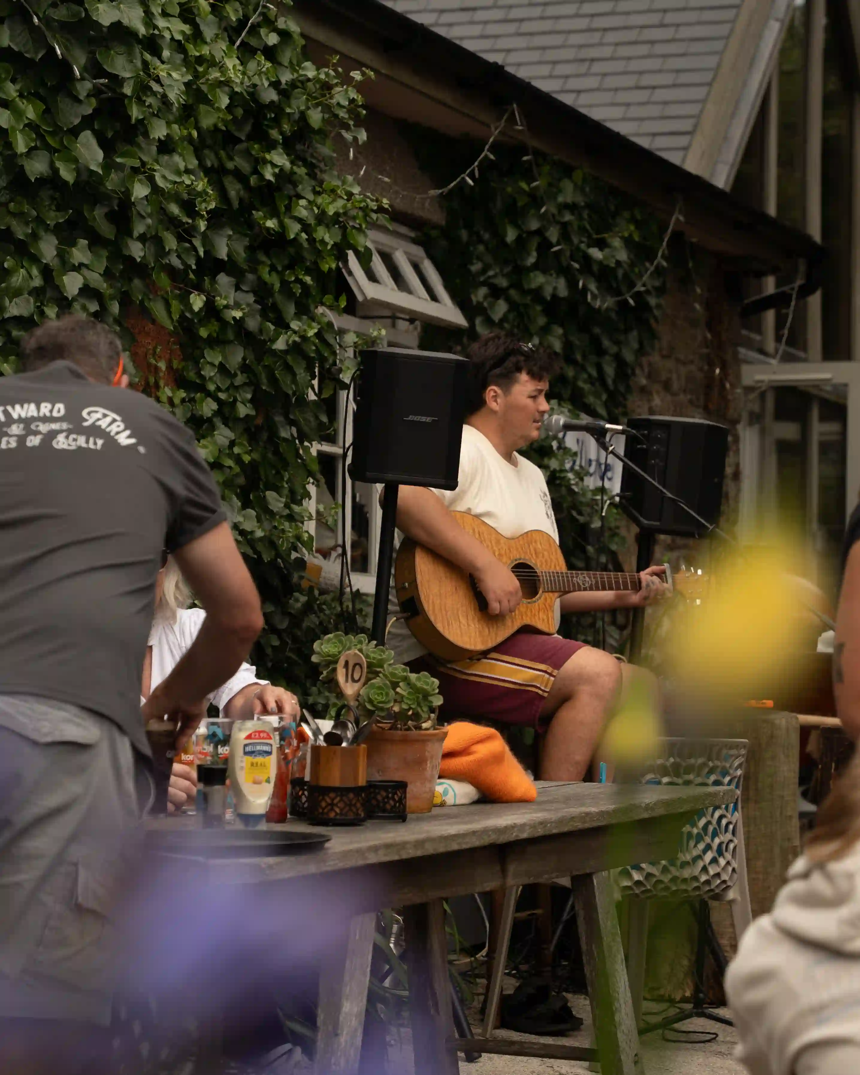 Musician performing at St Martins Seven Stones Inn