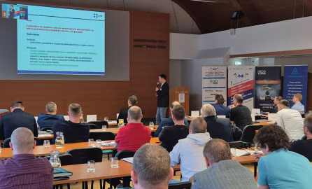 Záběr z 1. ročníku mezinárodní Československé konference pracovníků v oblasti zdvihacích zařízení v hotelu Sorea Titris