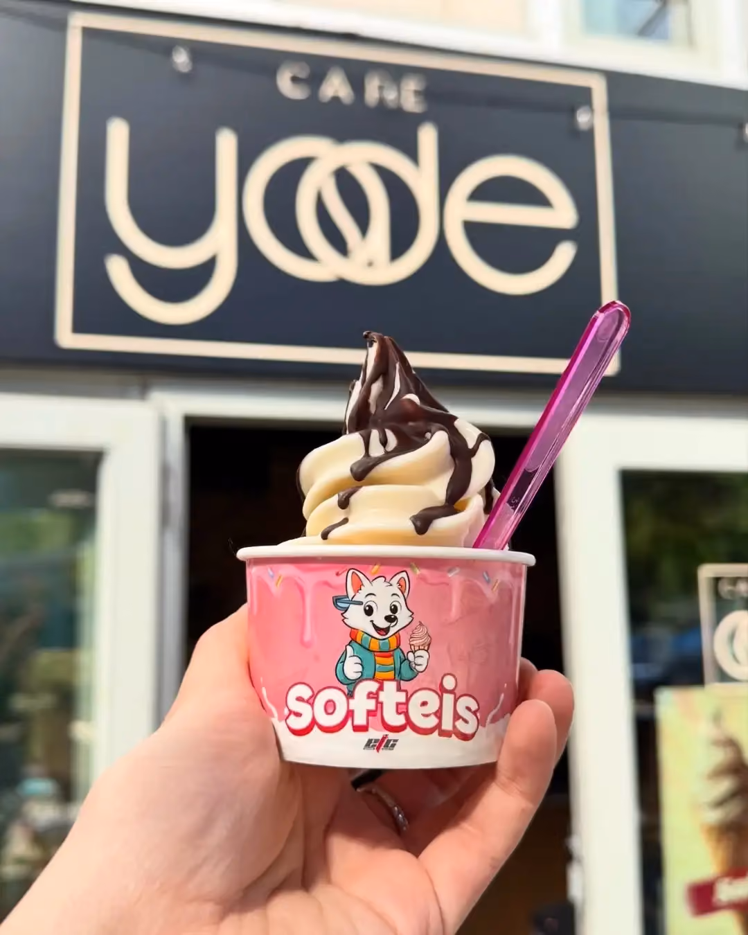 Cafe Yade soft serve cup