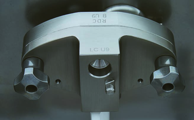 Pumpenzuführung der 243 T P SP; alternativ gibt es die G-Version.