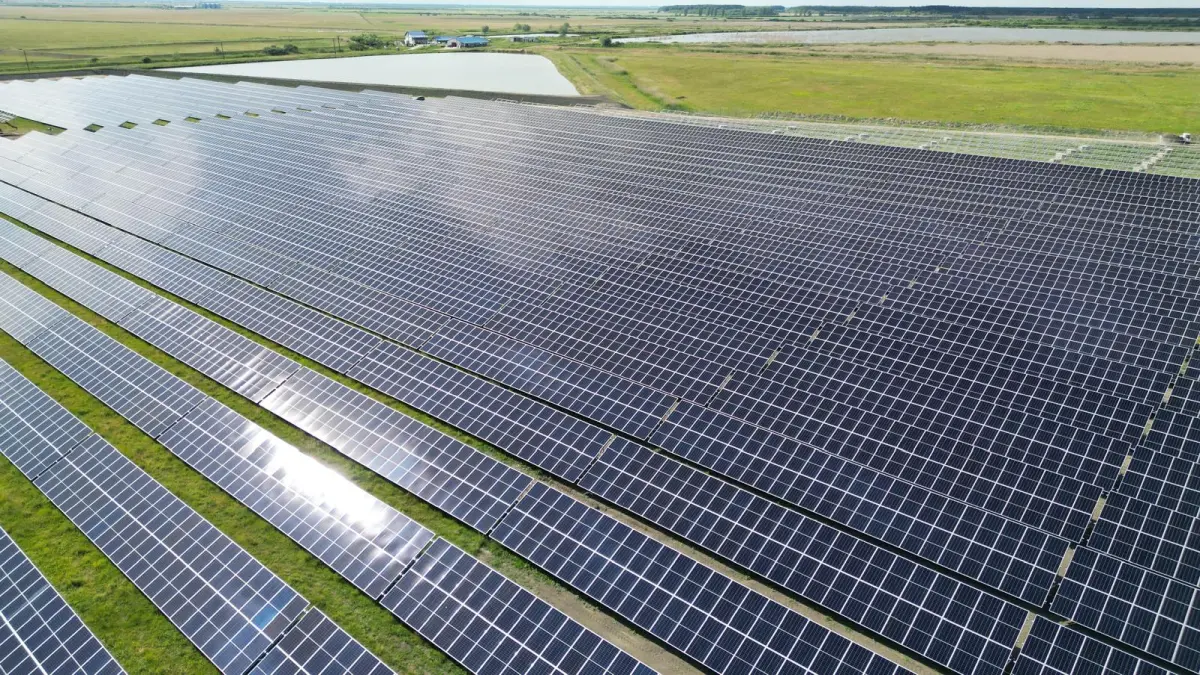 LONGi supplies 54.1 MW of back contact modules in Romania’s largest solar park for retail infrastructure