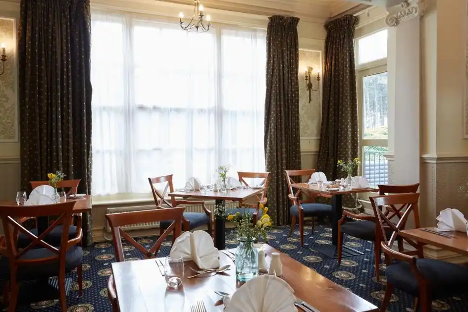 Breakfast room