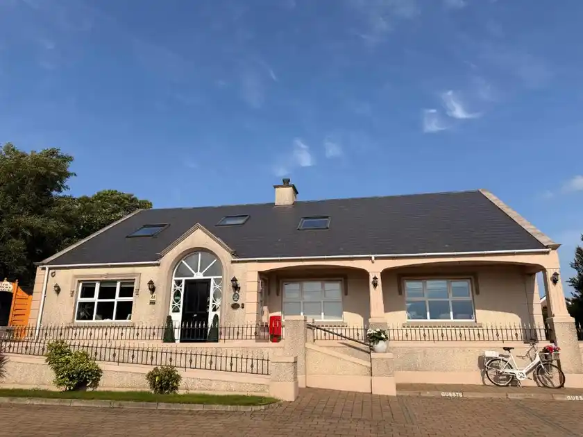 Front view of Causeway Lodge near Bushmills on the Causeway Coast, a 5-star guest house within the Causeway Coast National Landscape and close to the Giant’s Causeway.