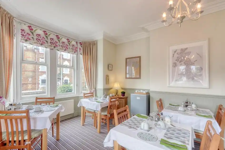 Breakfast room Ellinbrook Guest House, Hunstanton