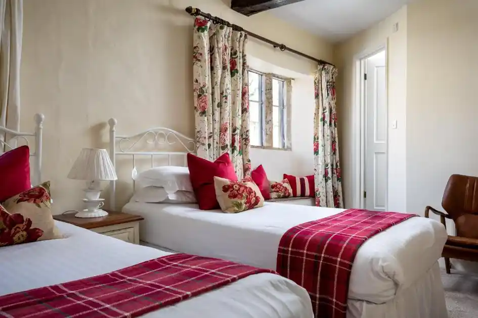 Twin guest room at Bantam Tea Rooms in Chipping Campden.