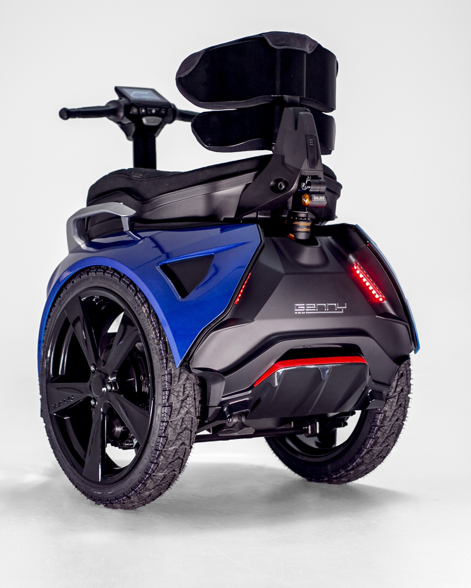Genny Zero: alliance d'ingéniosité et d'excellence - couleur bleu
