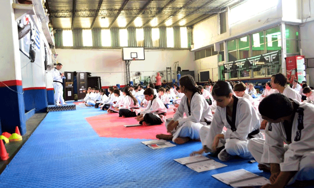 PTF Uruguay lanzó exitoso Seminario Técnico uniendo Taekwondo Olímpico y Tradicional