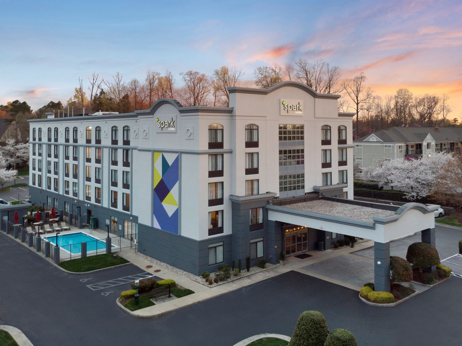 SPARK by Hilton - Greensboro