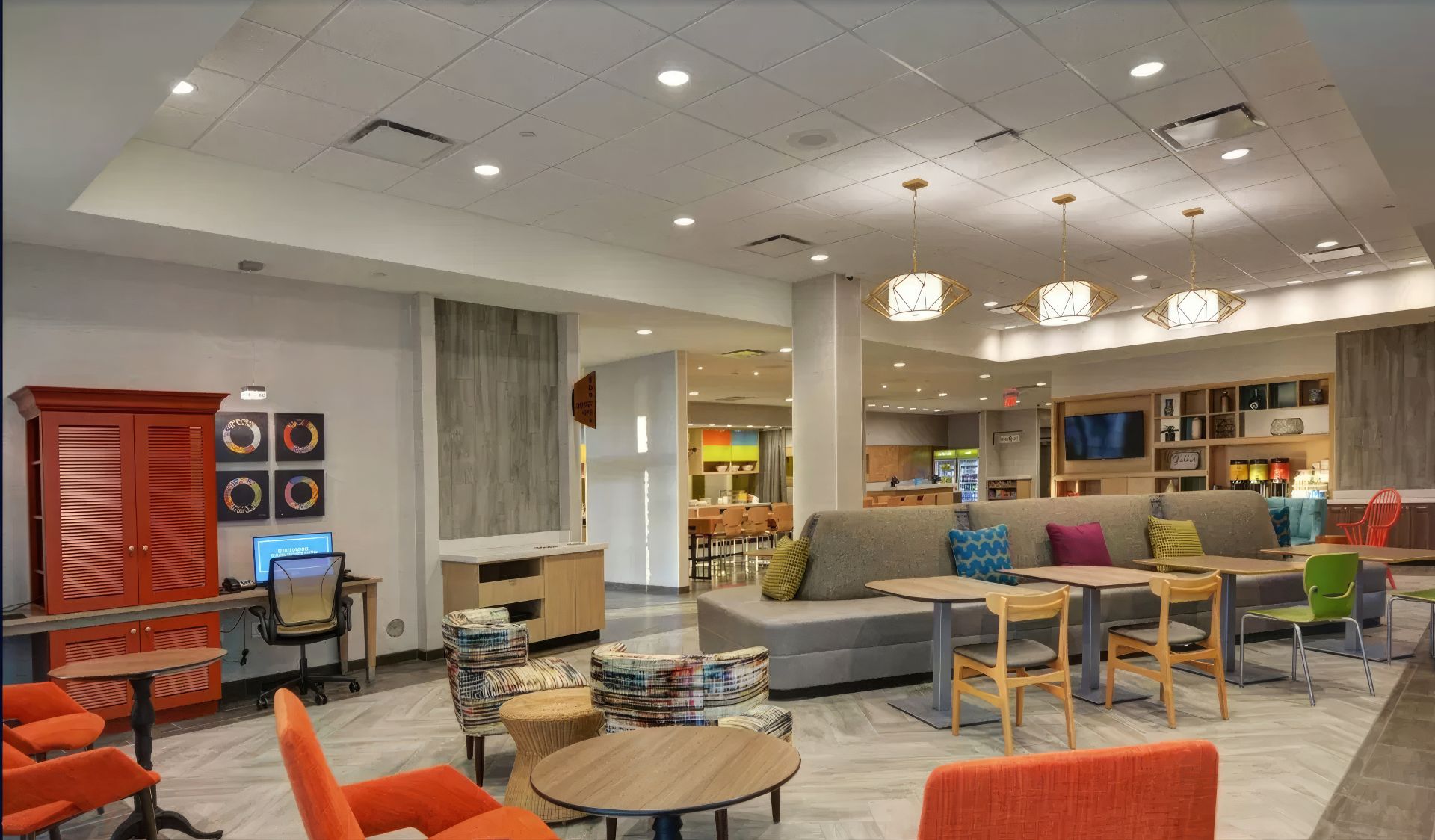 HOME2 Suites Piper Glen — lobby