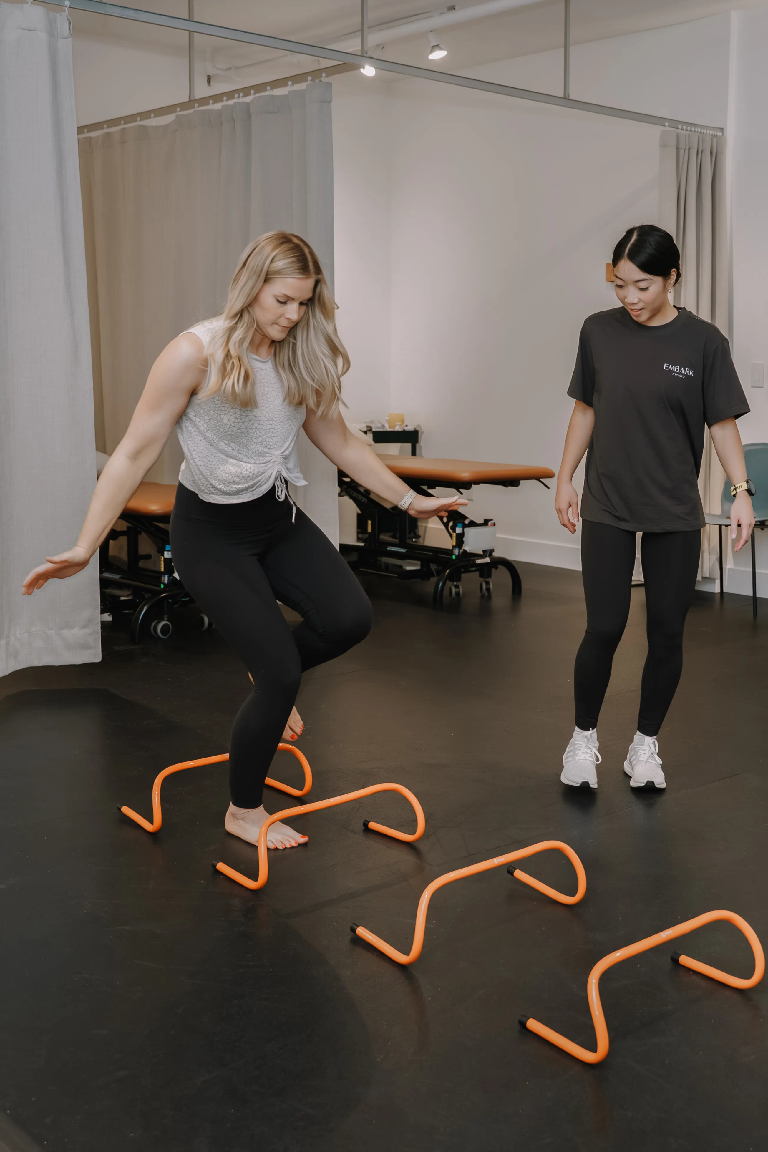 ACL Physio showing patient dynamic jumping rehab exercises