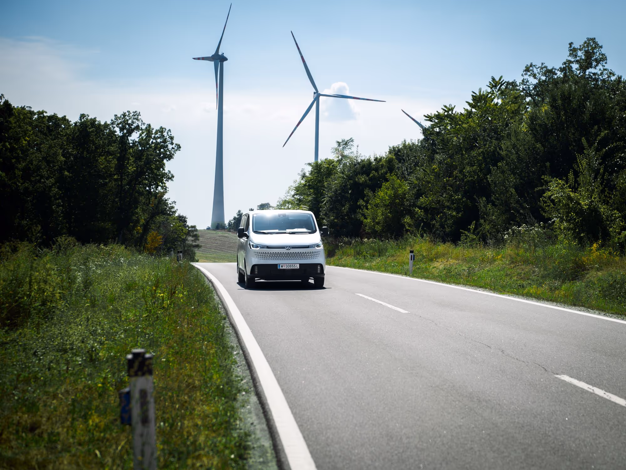 Frontalaufnahme der MAXUS Flotte