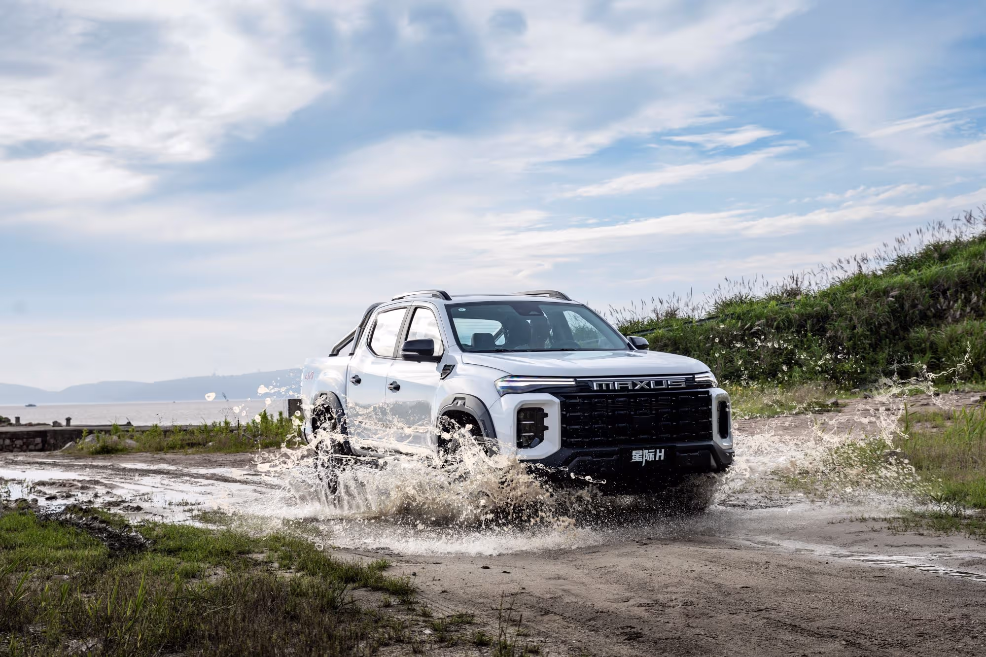 MAXUS T 60 MAX im Gelände