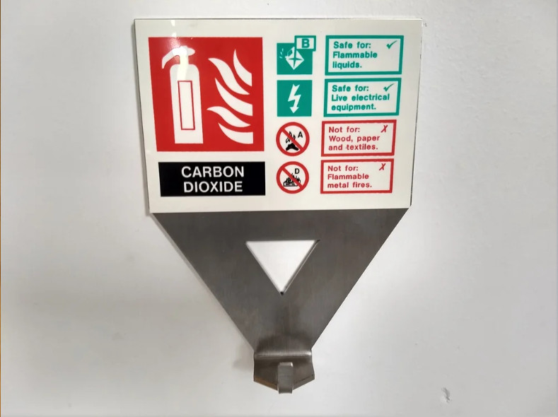 Wall bracket for 2 kg fire extinguisher, type 1