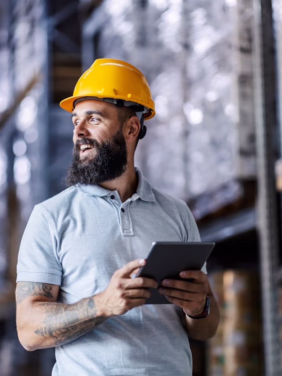 un ouvrier sur un chantier