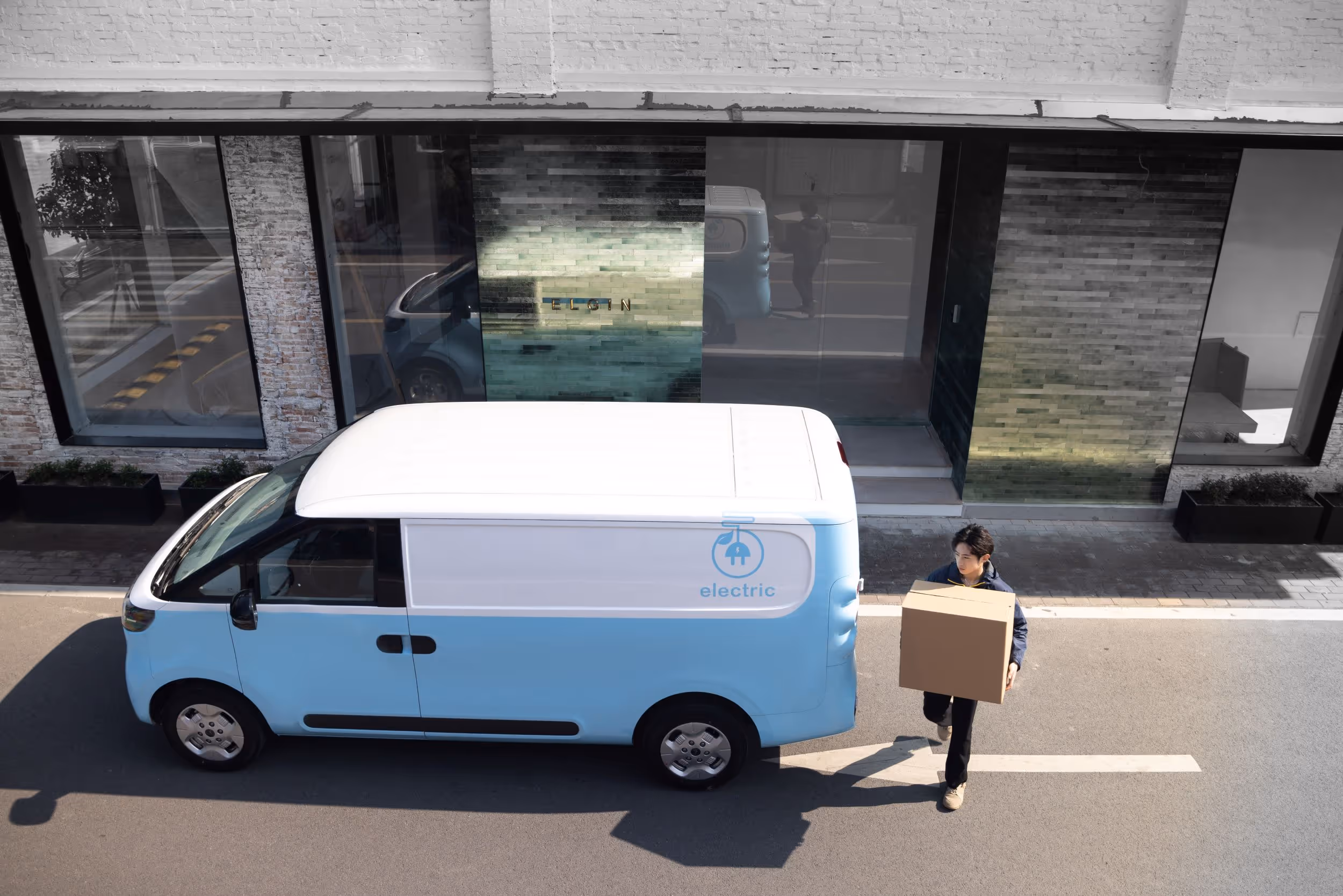 Den MAXUS eDELIVER 5 gibt es mit 2 verschiedenen Radständen und Höhen. So vielfältig ist der neue, vollelektrische Transporter von MAXUS. 