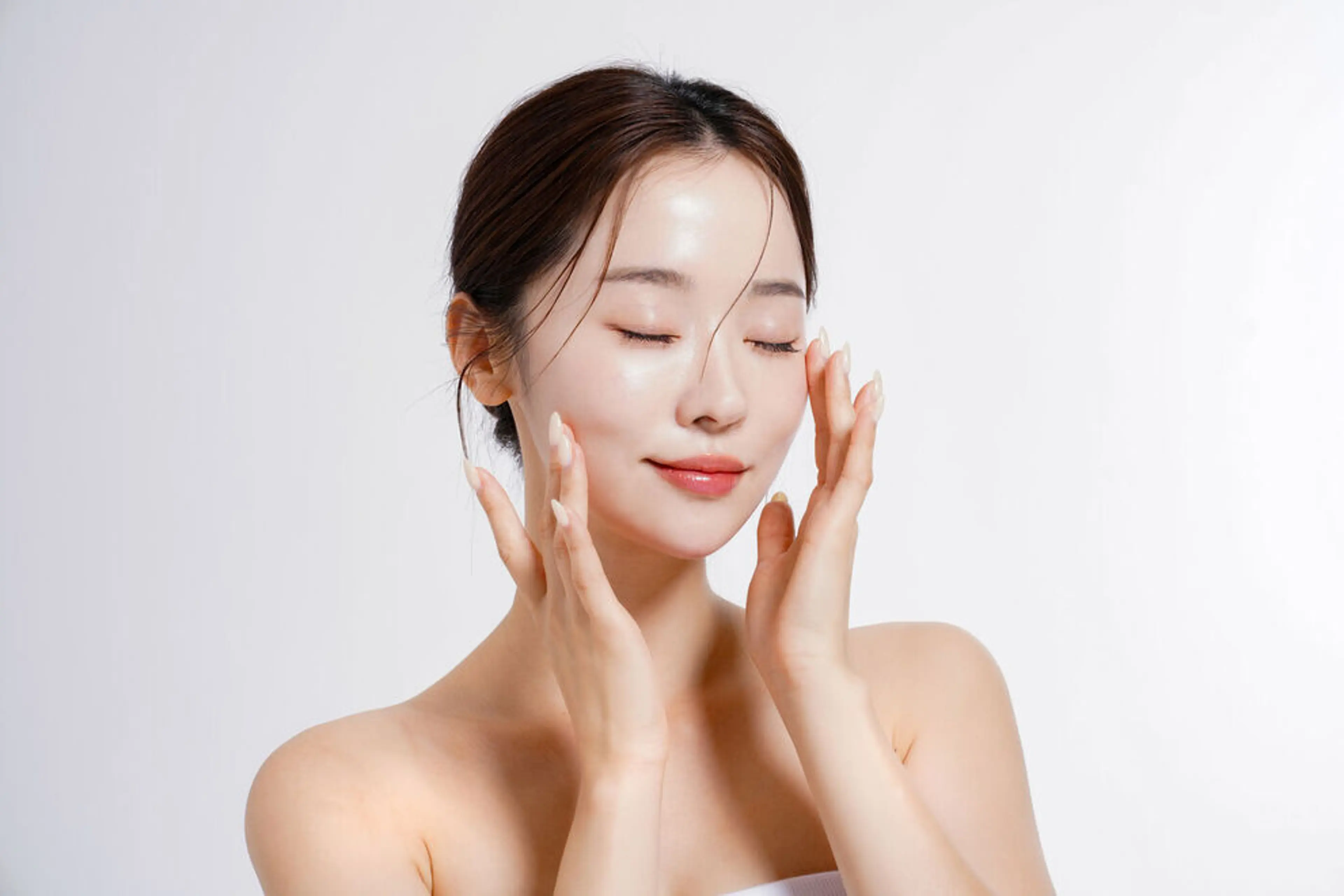 Apa Saja Rahasia di Balik Korean Glass Skin yang Sedang Viral?