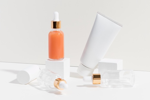 Apakah Facial Klinik Lebih Efektif Daripada Facial Rumahan?
