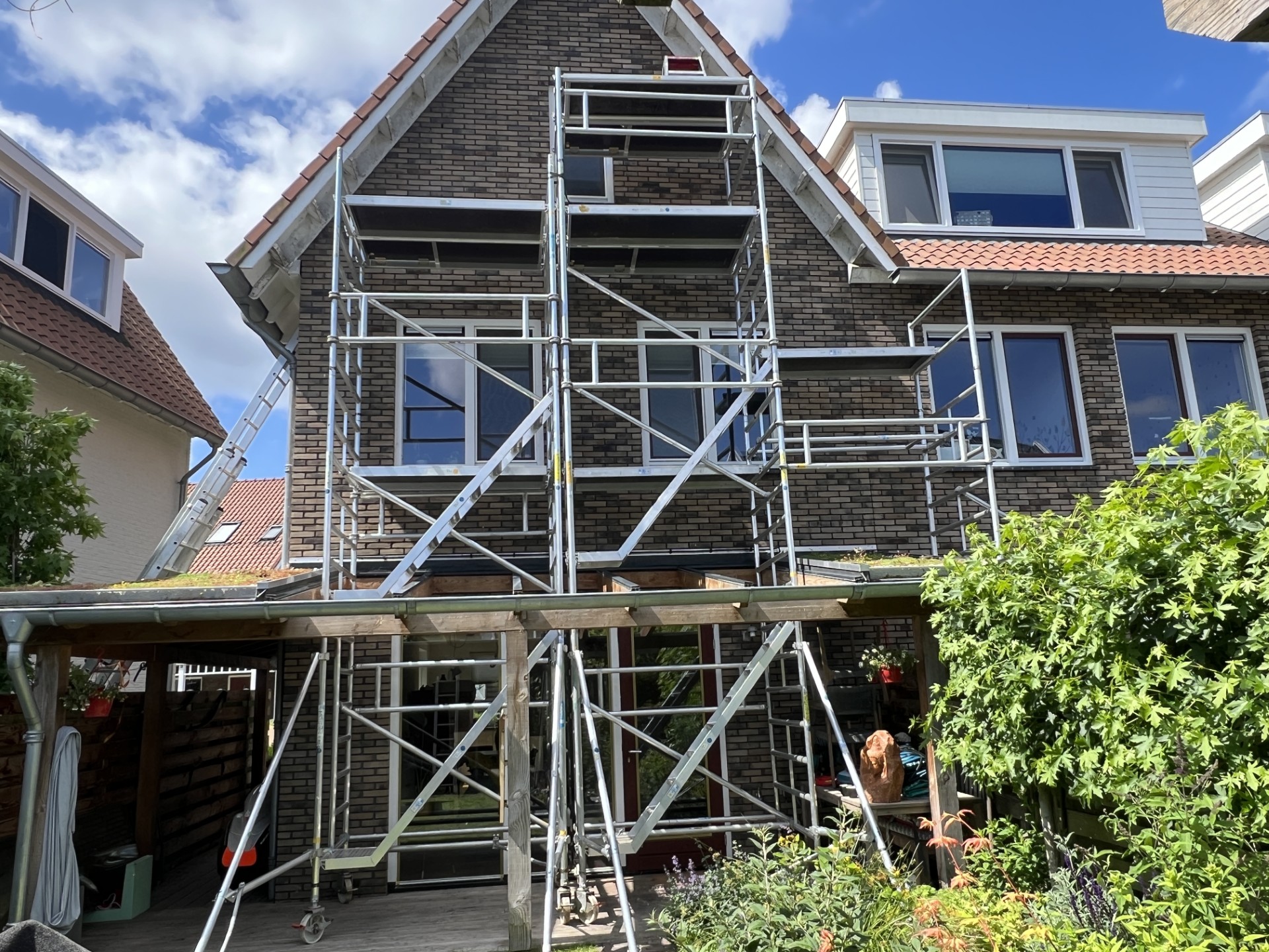 Waarom goed schilderwerk onderhoud verdient – én hoe elk seizoen daarin een rol speelt