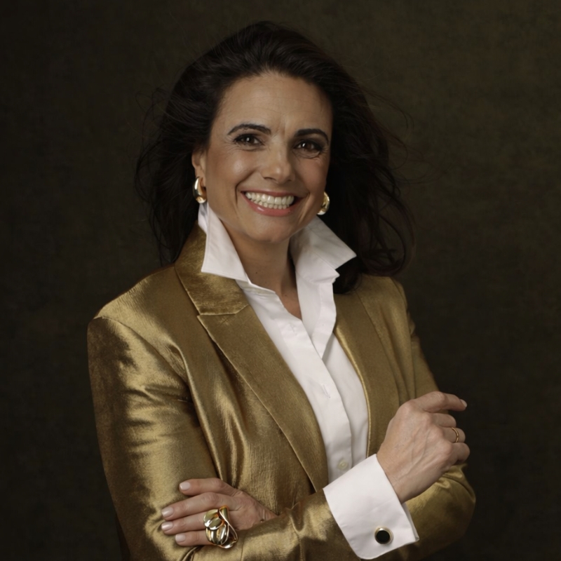 Leanne Manas