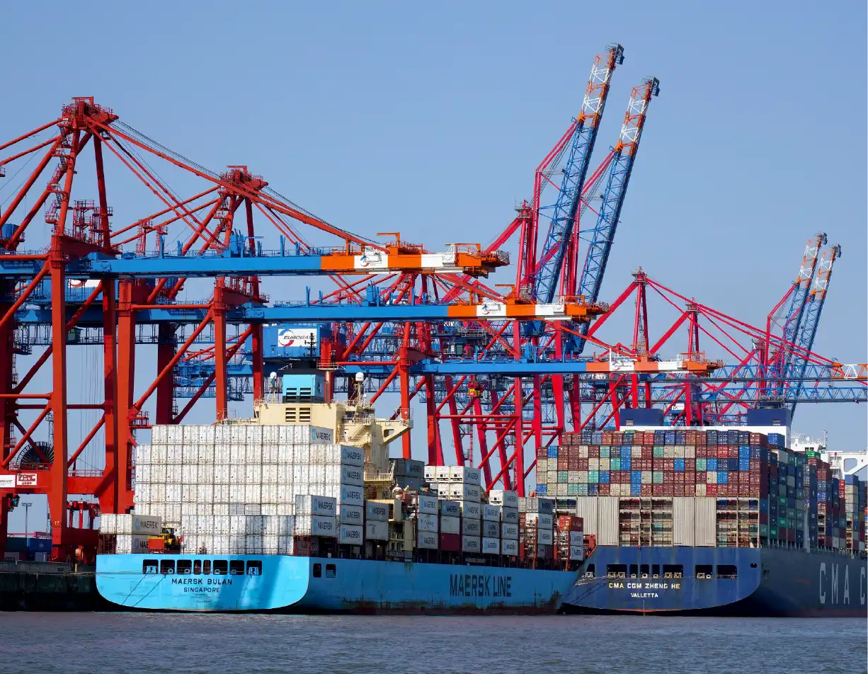 photo d'un port industriel