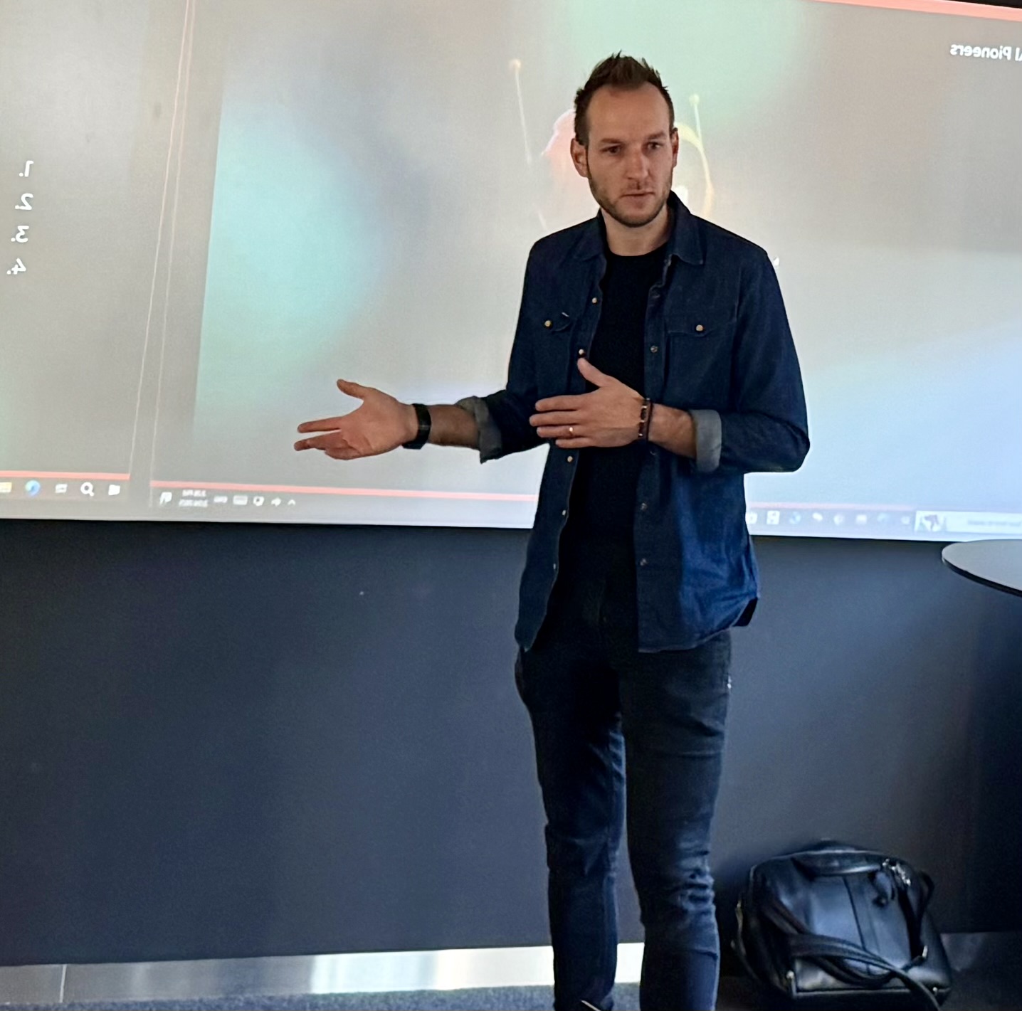 Renaissance echter Kommunikation mit ALL MEDIA AI