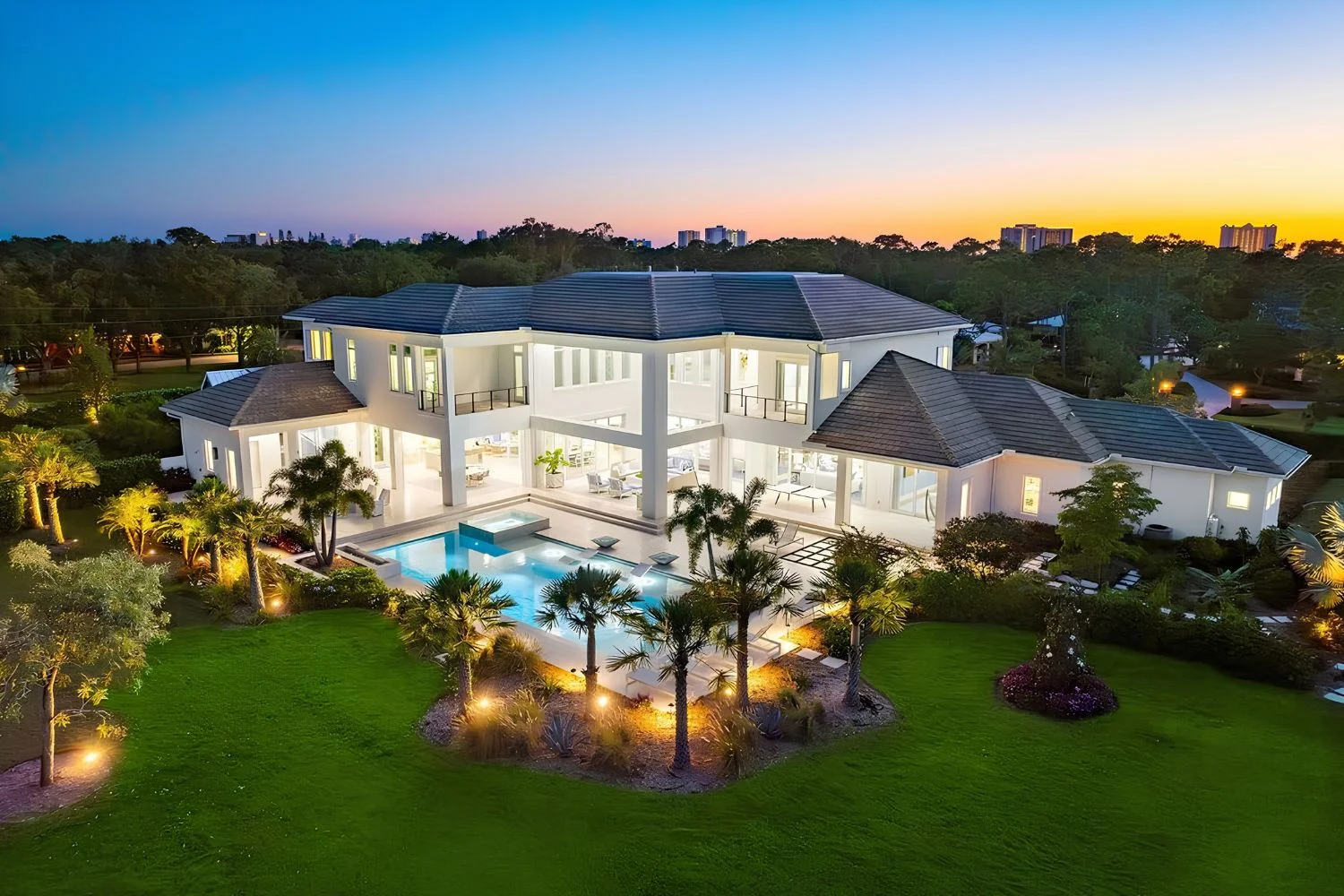 Estate living naples