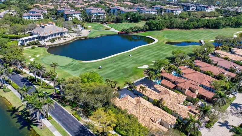 Estuary is an exclusive enclave of 176 luxury villas and estate homes, renowned for its private 18-hole golf course and refined natural surroundings. Building began  in 2001, residents enjoy stunning landscaping, gorgeous lake and golf views, and impressive, near-by Estuary Club amenities.