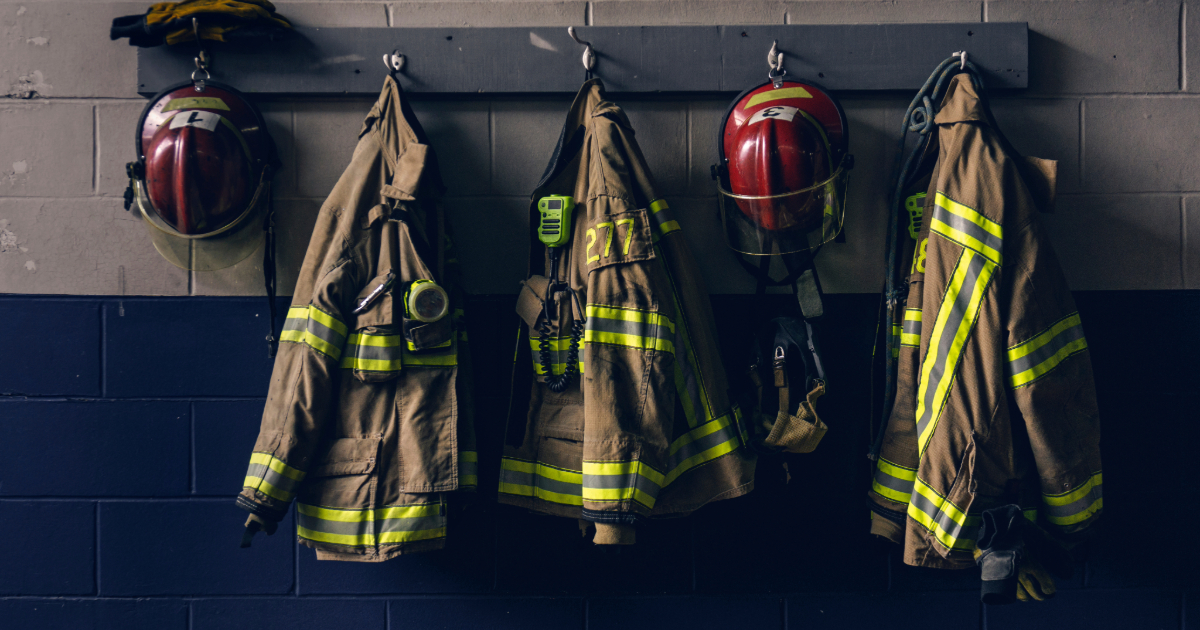 [background image] electronics workbench (for a directtoconsumer electronics brand)