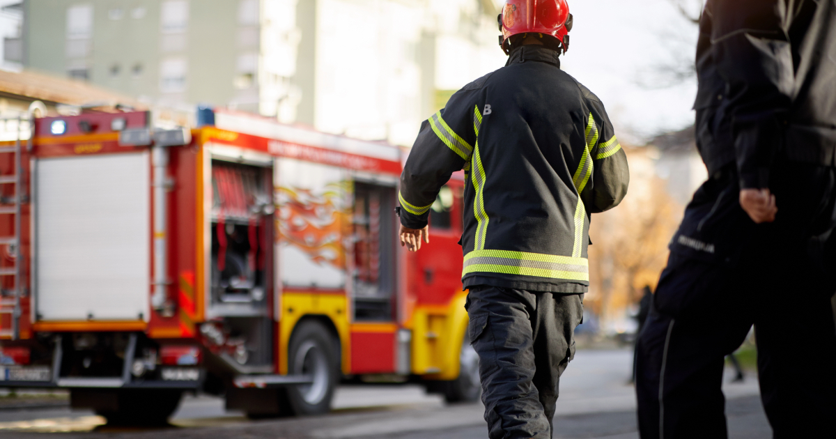 [background image] electronics workbench (for a directtoconsumer electronics brand)