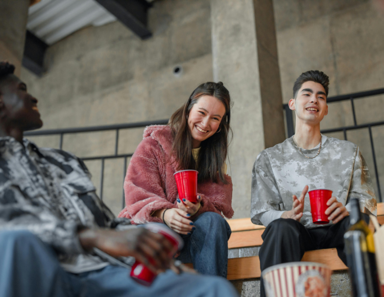 16 Creative Staff Retreat Ideas That Inspire and Energize Teams