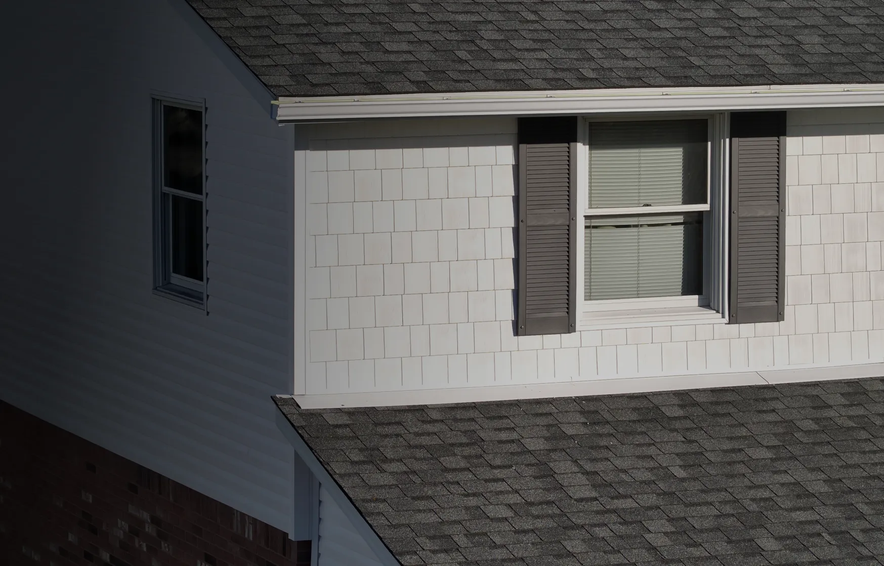home with shaker and vinyl siding
