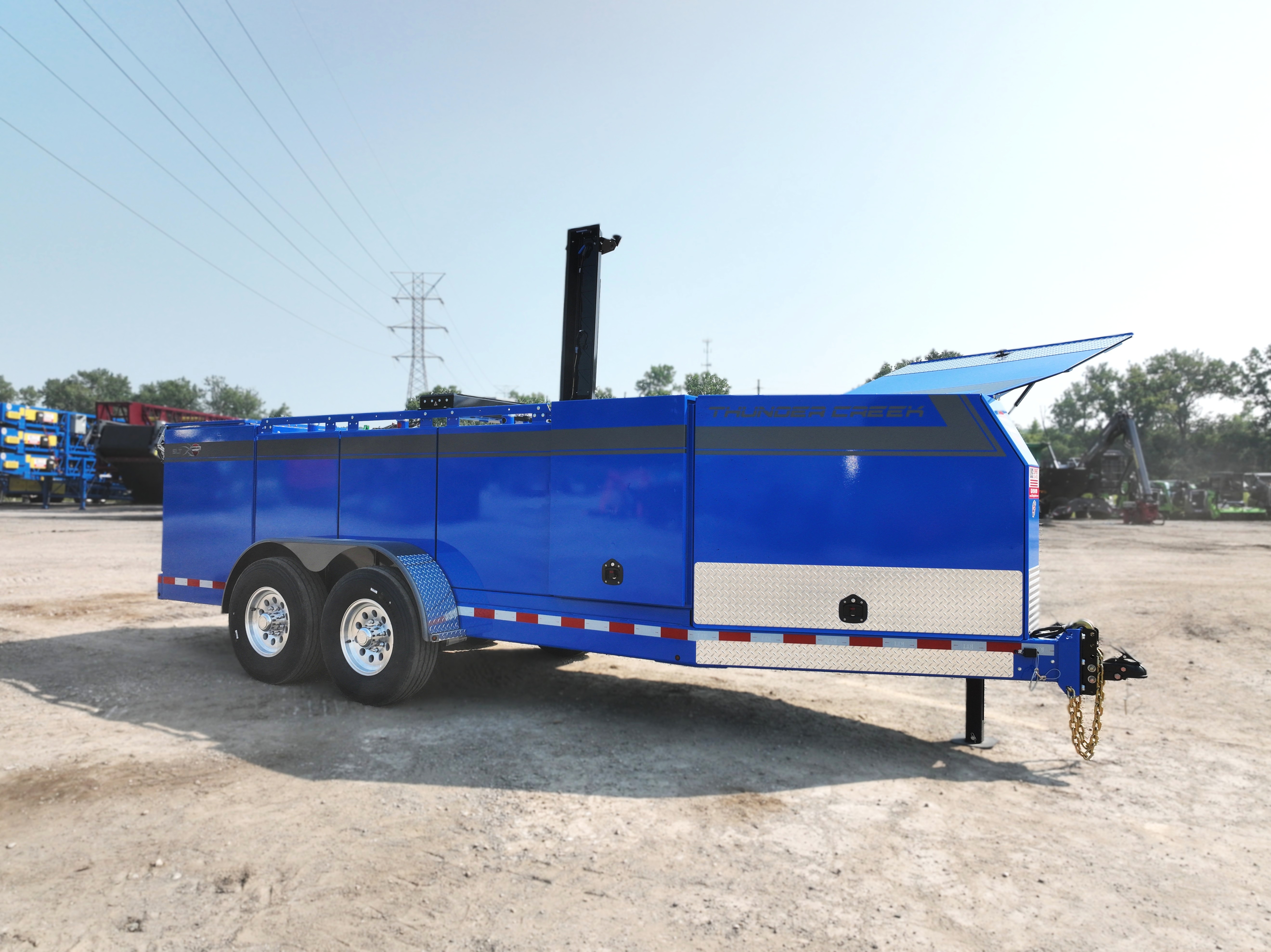 2025 Thunder Creek SLT690 #T561